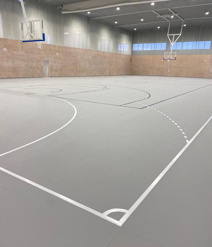 Imagen de pavimento en una zona de gimnasio